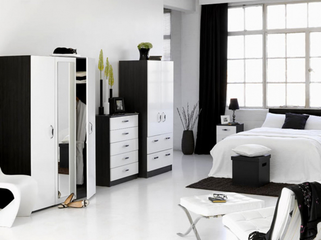 Bedroom makeover black furniture | Hawk Haven