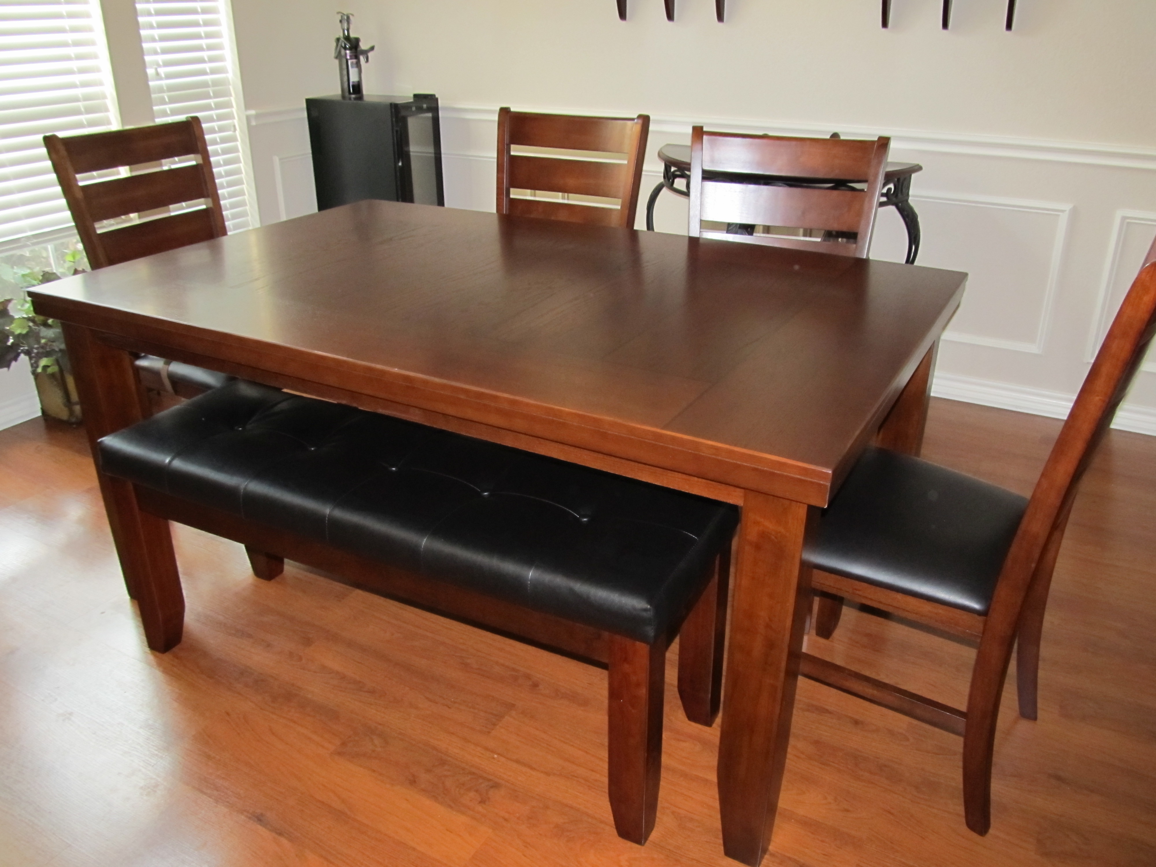Dining Room Table With Cushioned Bench