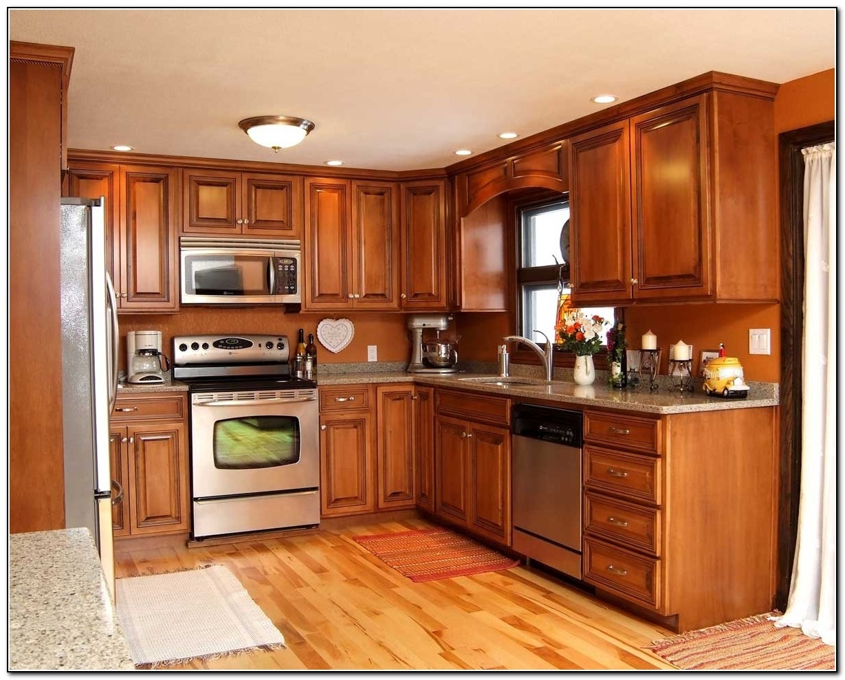 kitchen design using oak cabinet