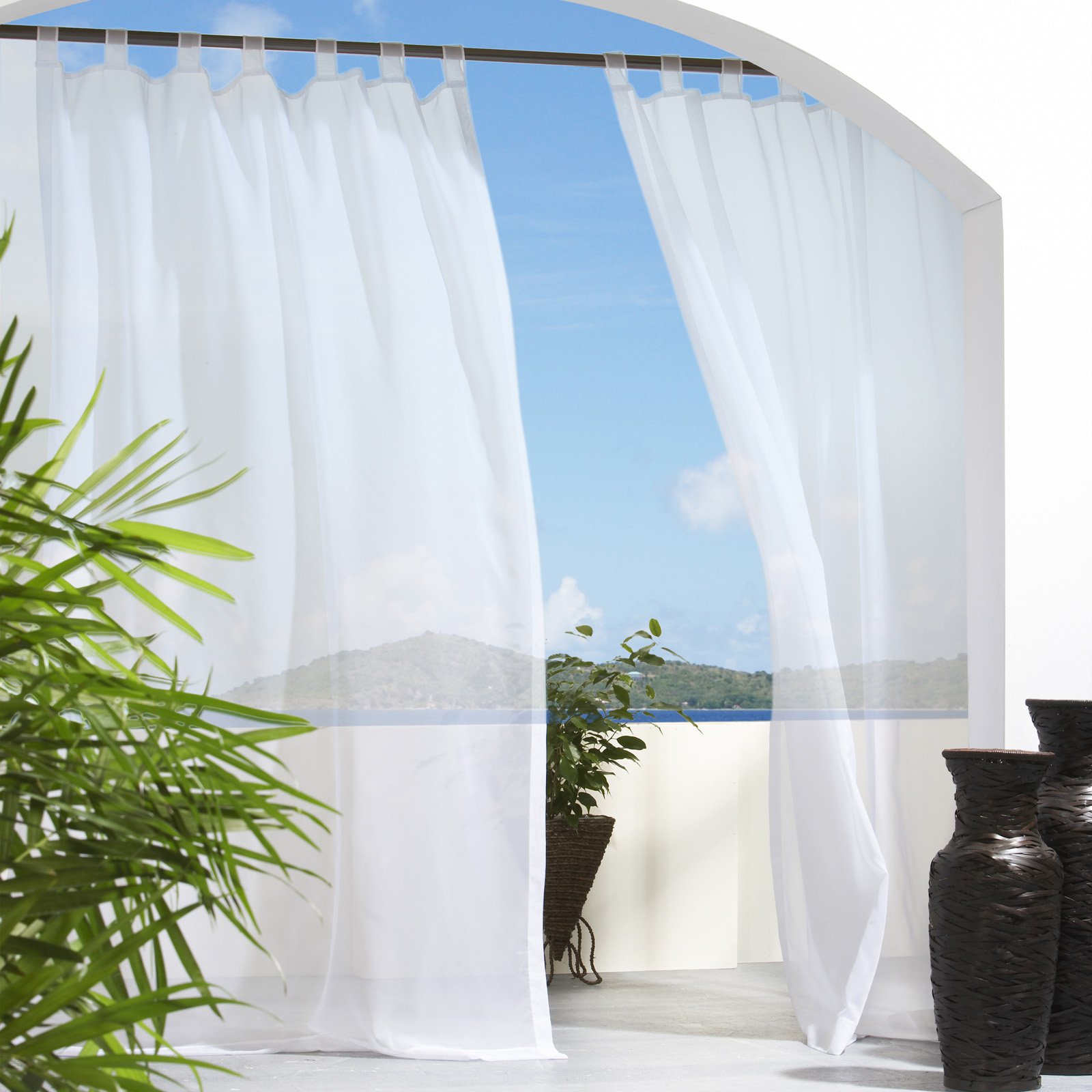 3 Gorgeous Outdoor Curtains –And What They’ll Do for Your Home! | Hawk