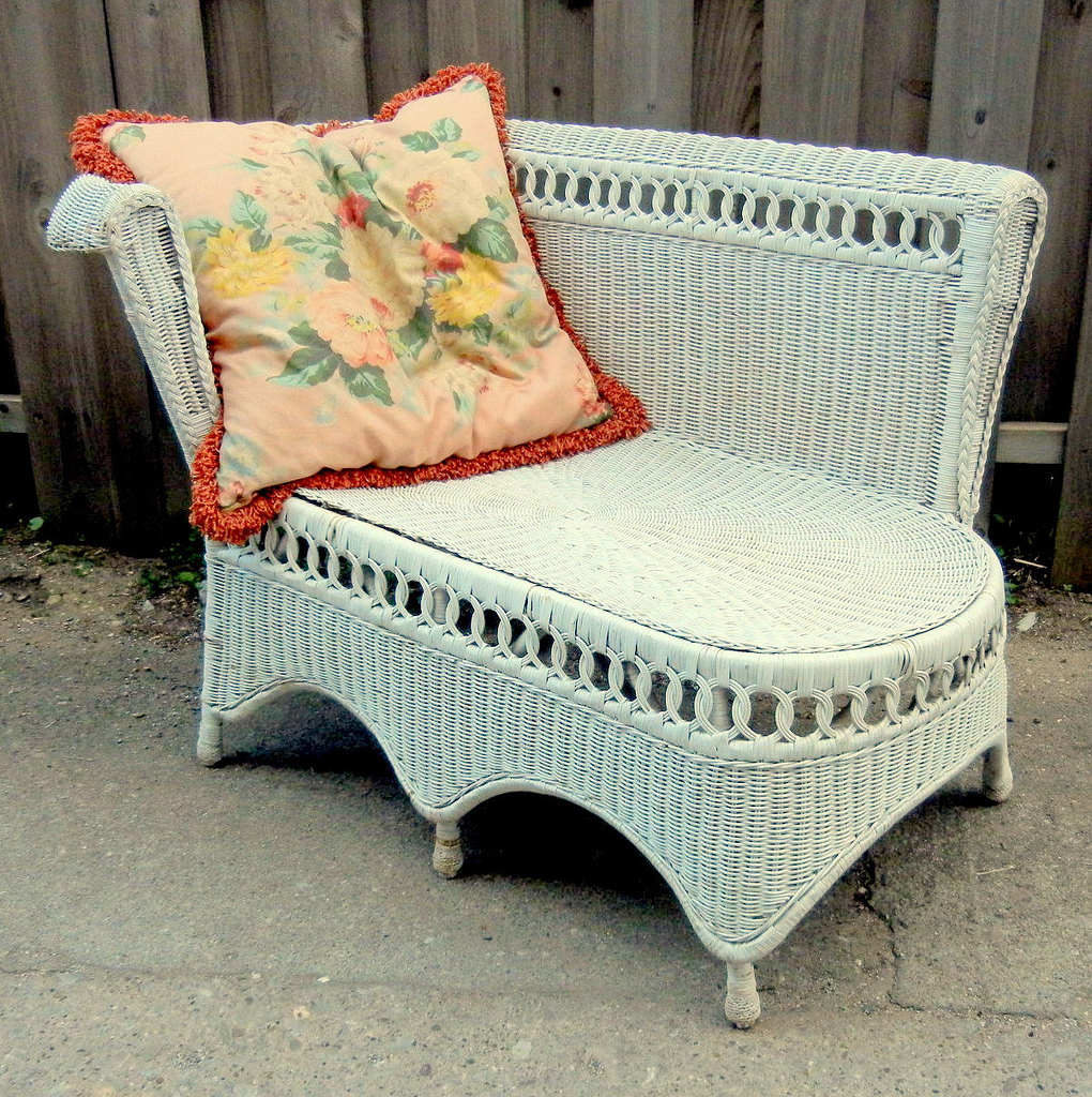 Vintage 1940s Wicker Chaise