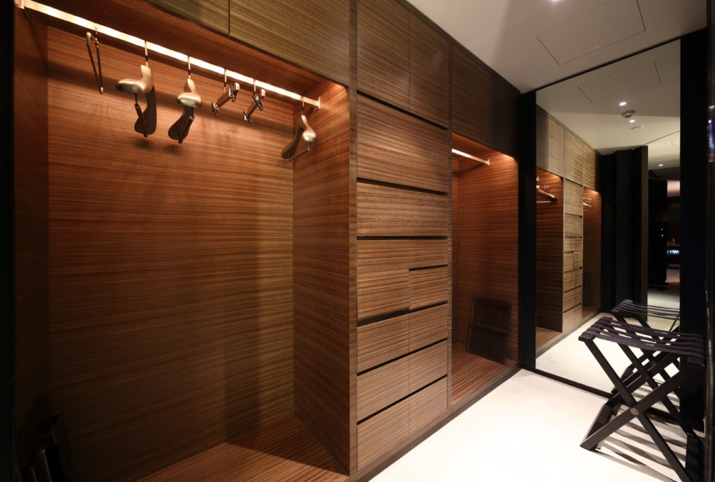 Walk In Closet Designs For Every Personality Type - Hawk Haven