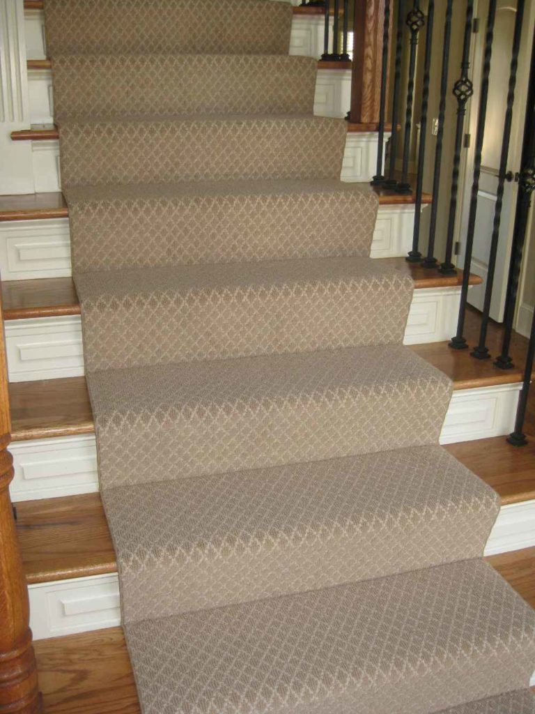 Carpet runner for stairs