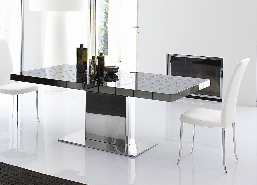 Dining tables uk