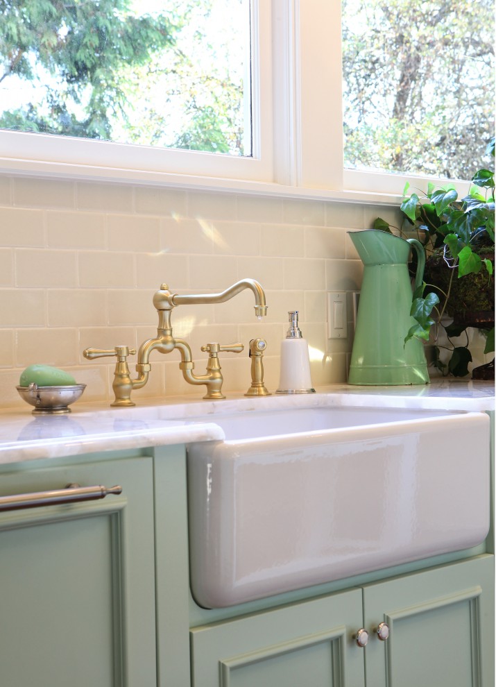 French country kitchen sinks