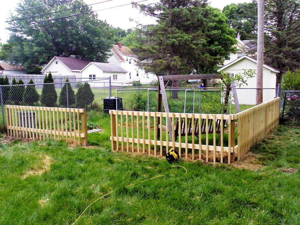 Garden fencing ideas privacy