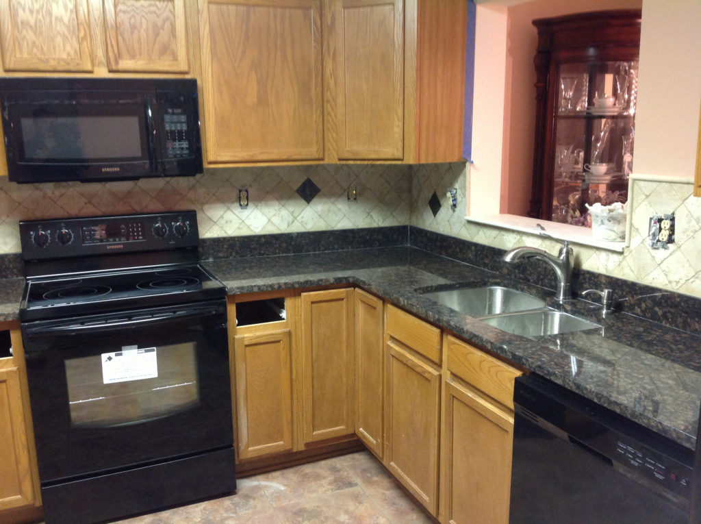 Granite kitchen design photos - Hawk Haven