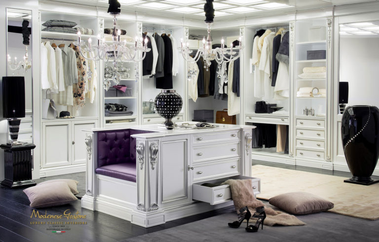 High end walk in closet design - Hawk Haven