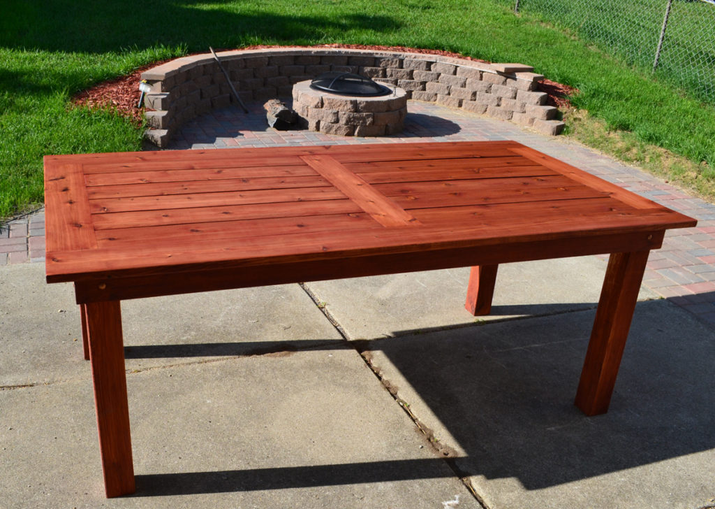 Outdoor dining table design