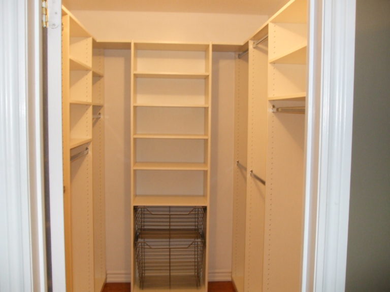 Small walk in closet design layout - Hawk Haven