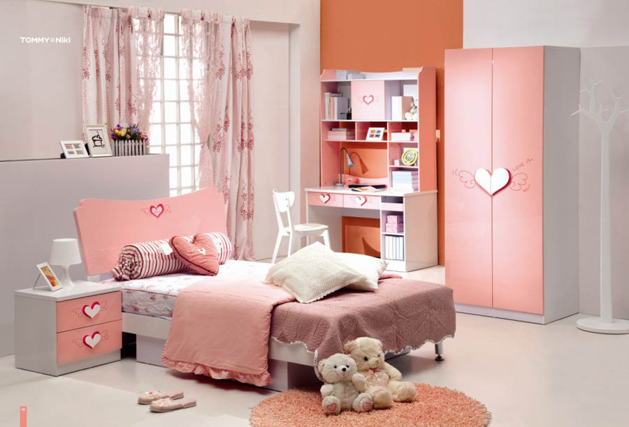 Traditional girls bedroom furniture