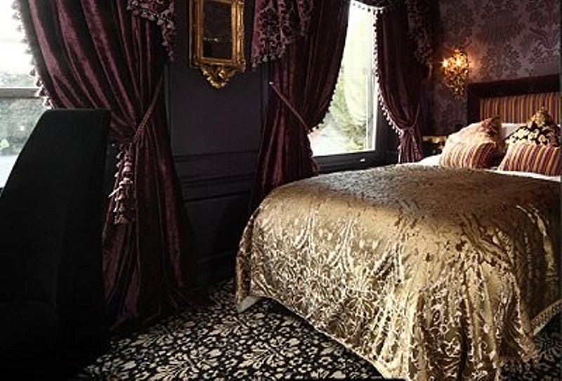 Oriental black bedroom furniture