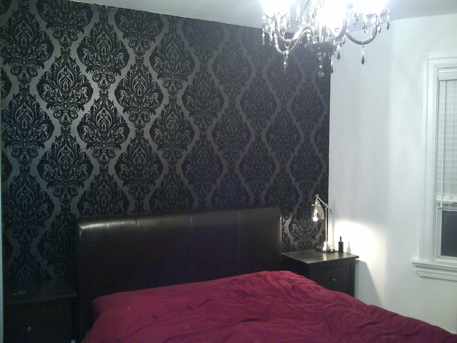 Black Wallpaper Room Designs photo - 3