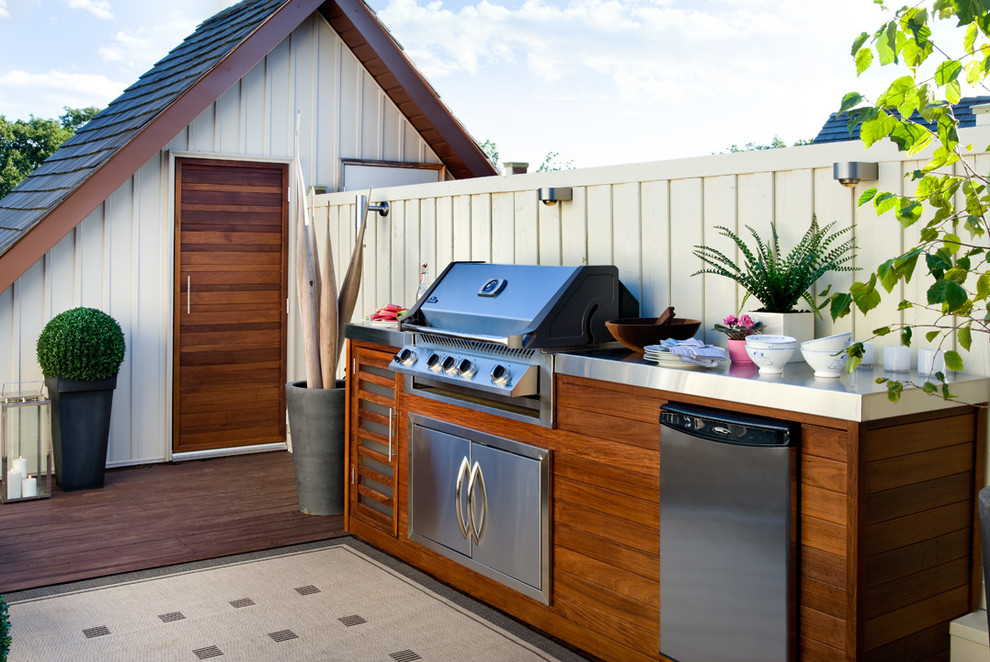 Entertain Like a Pro with an Outdoor Kitchen Island photo - 6