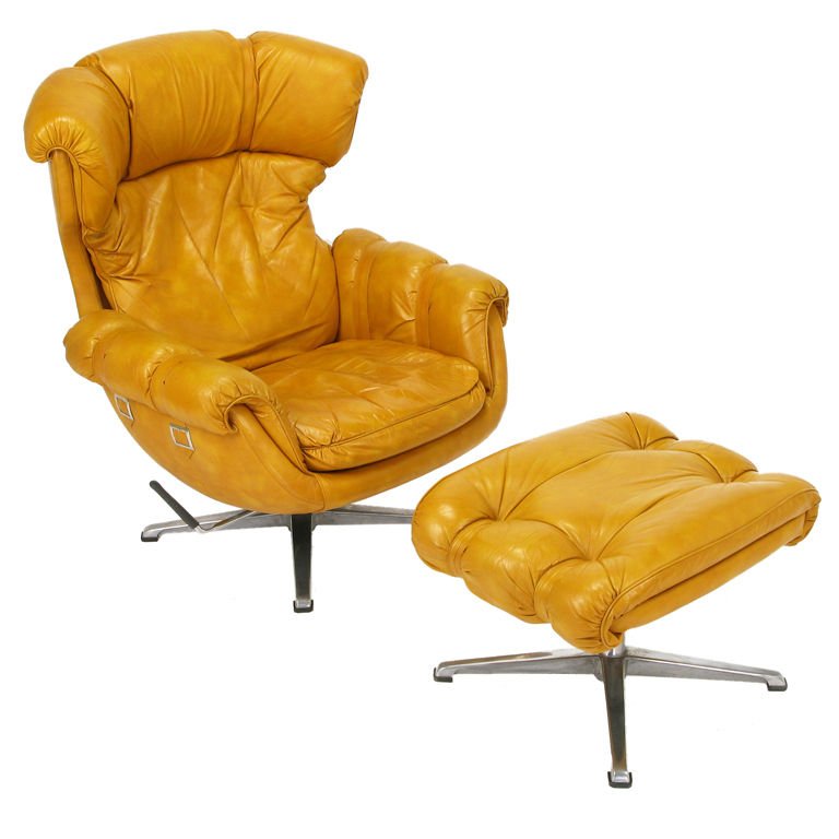 Overman Lounge Chair photo - 2