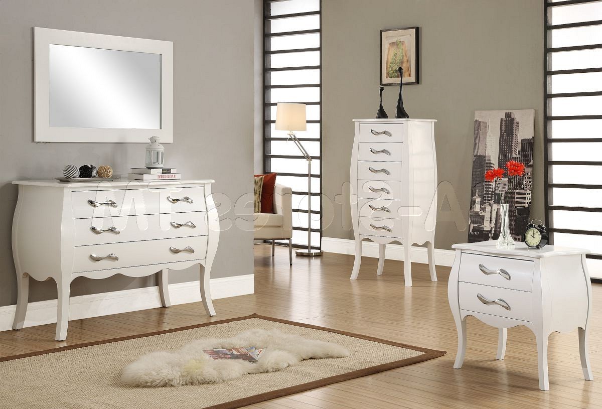 White and Wood Bedroom photo - 8