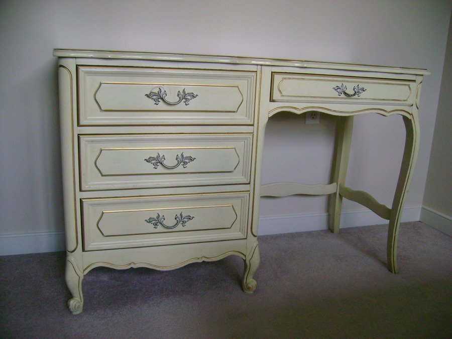 antique white bedroom furniture for girls photo - 9