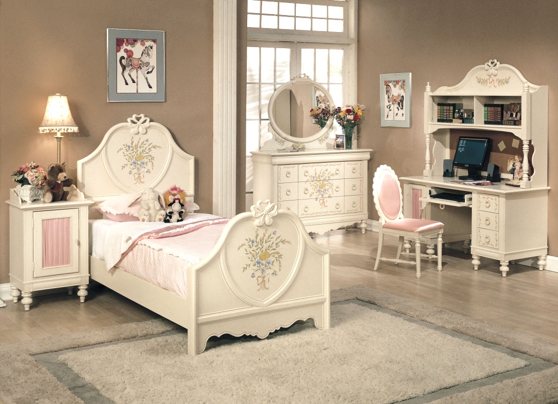 antique white bedroom furniture for kids photo - 5