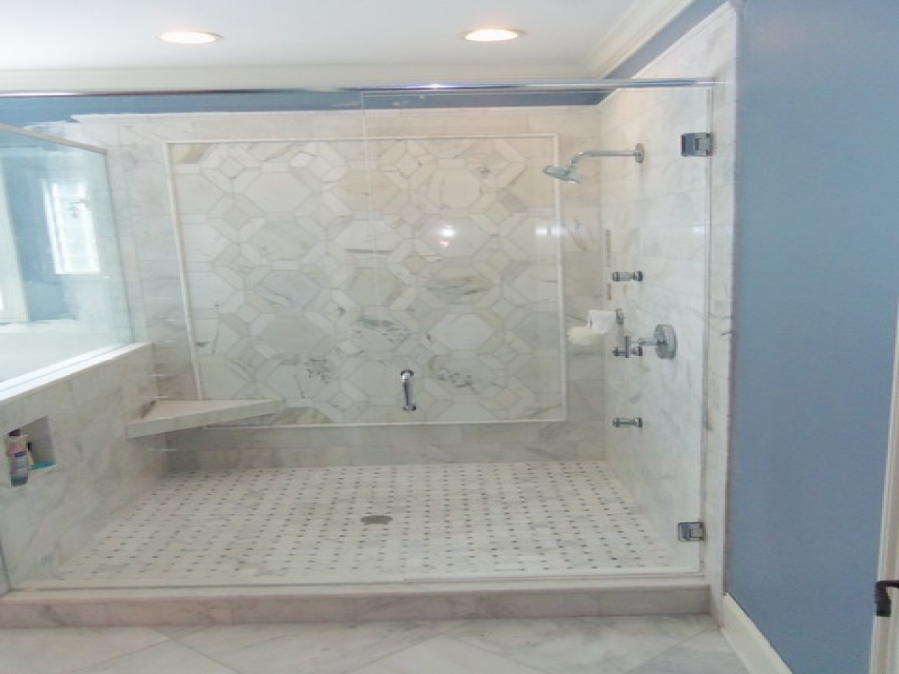 bathroom designs with marble tiles photo - 7