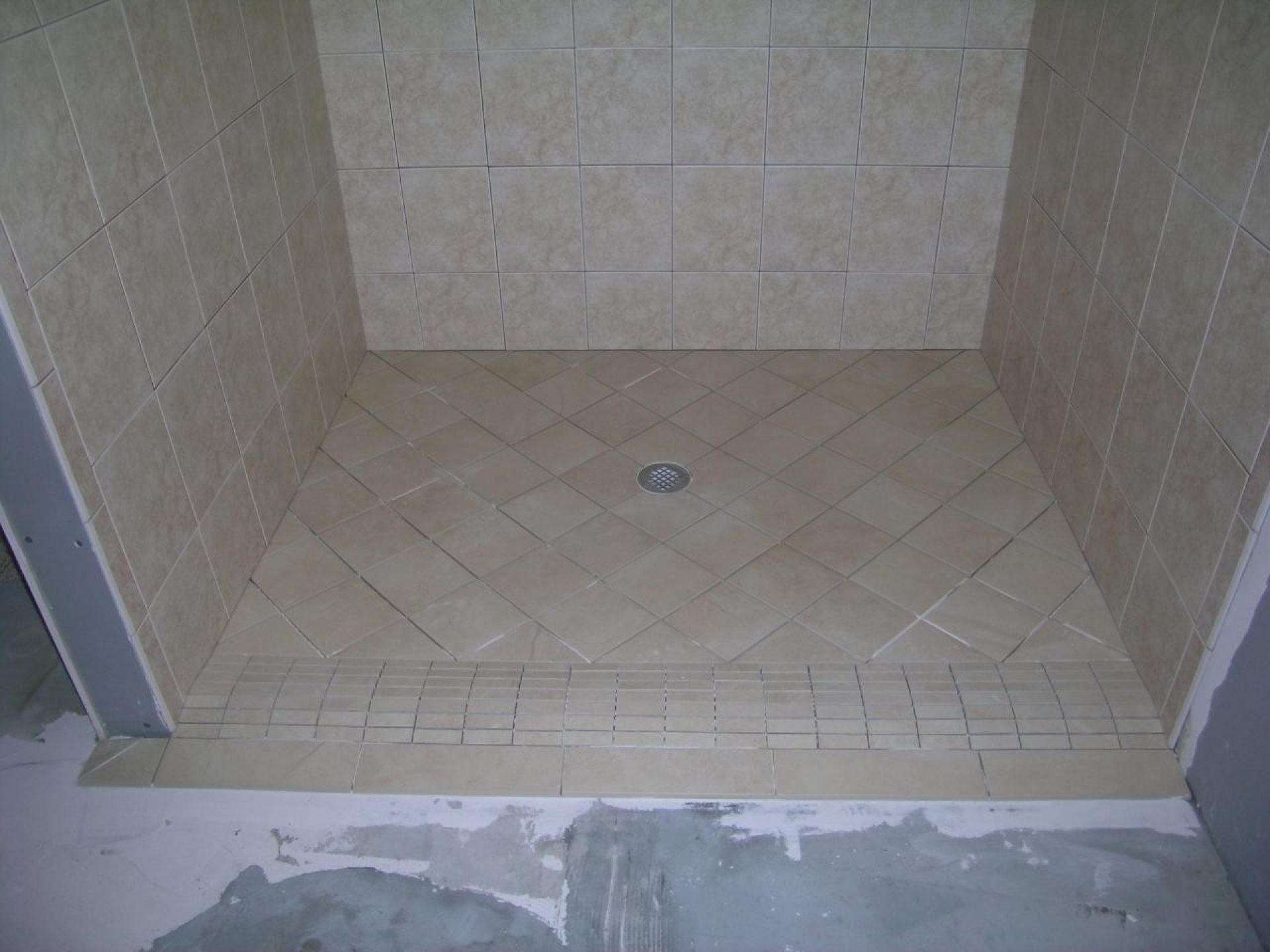bathroom tile designs floor photo - 3