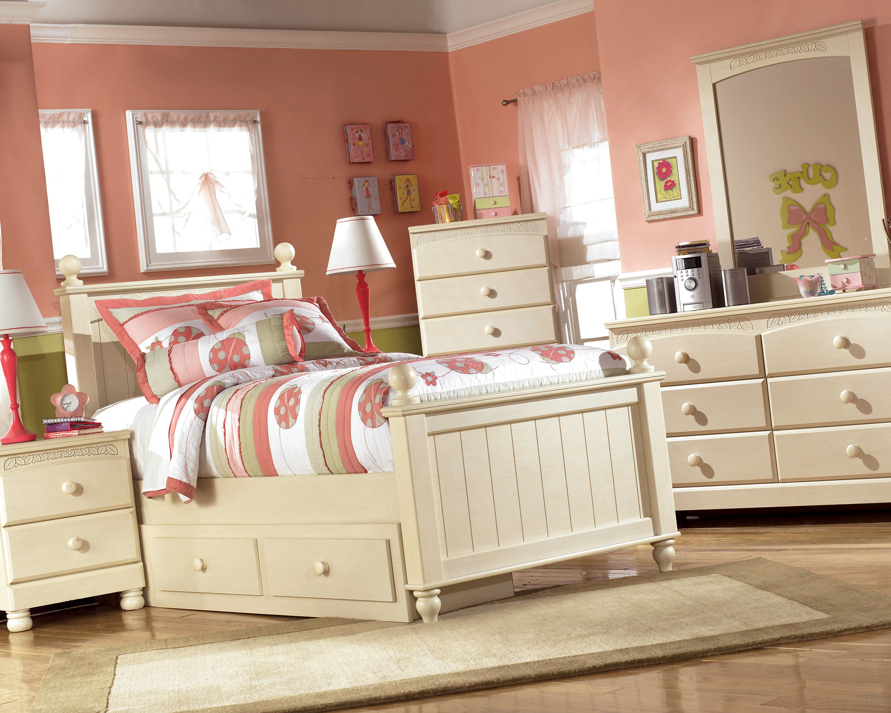 bedroom furniture for twin girls photo - 3
