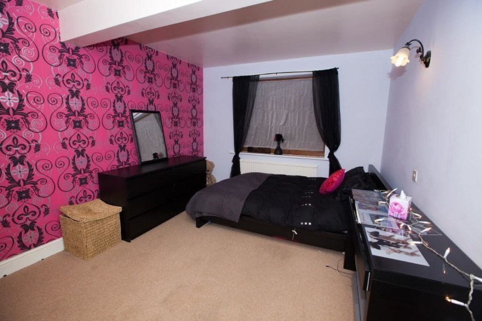 black and pink bedroom designs photo - 7