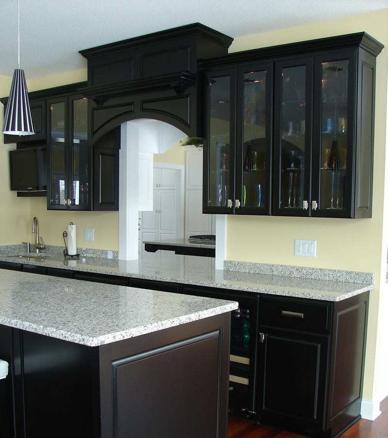 black cabinets for kitchen photo - 2