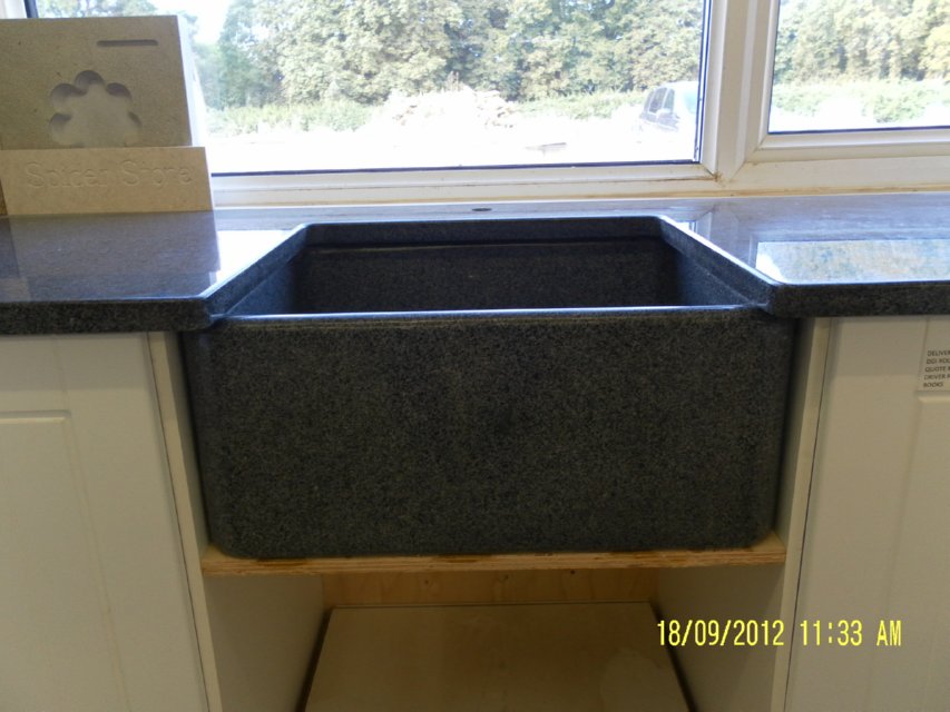 black granite belfast sink photo - 7