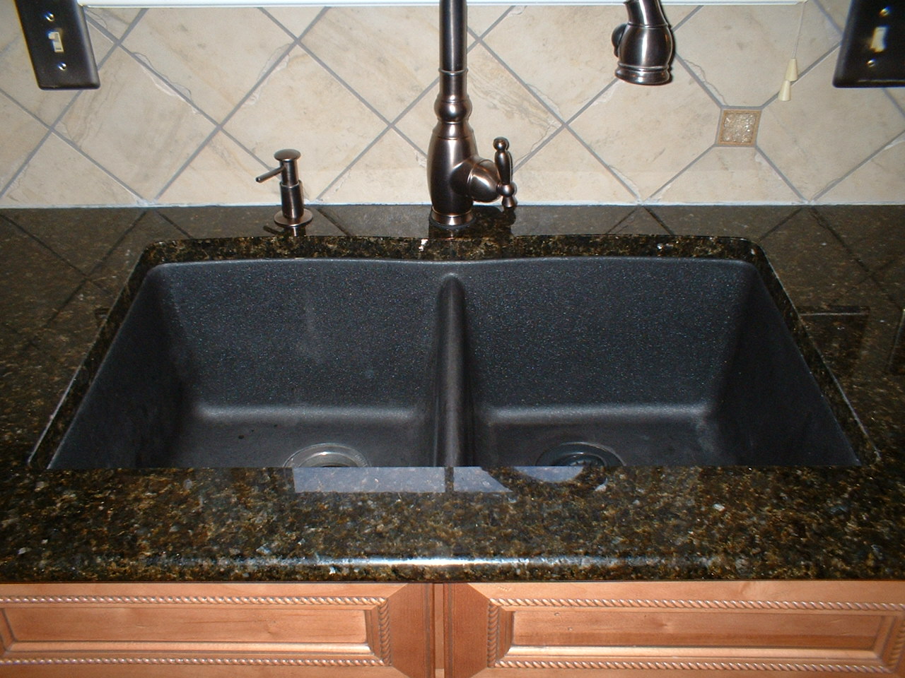 black granite corner sink photo - 6