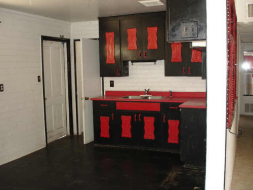 black kitchen cabinets with red walls photo - 4