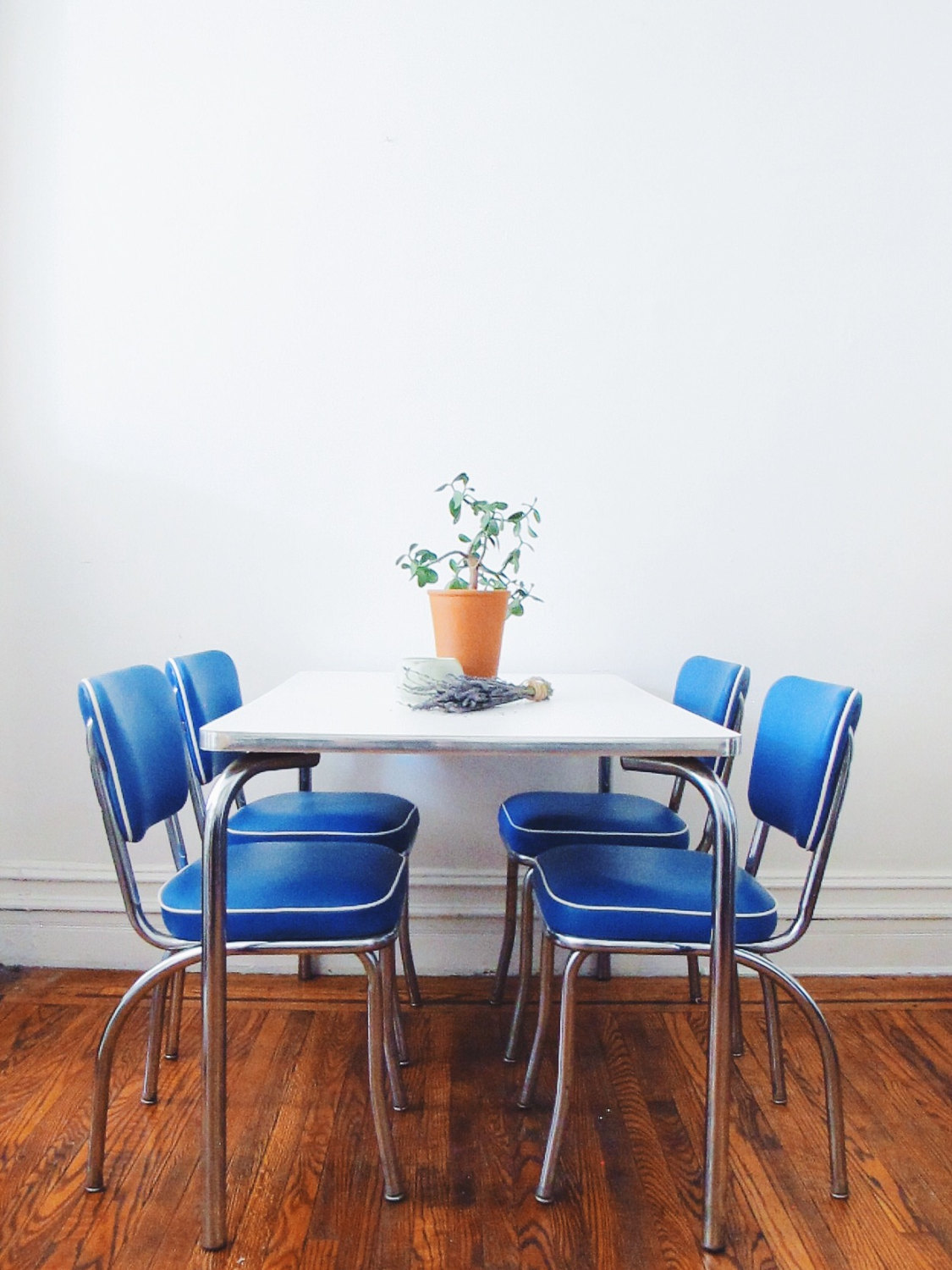 blue retro kitchen chairs photo - 6