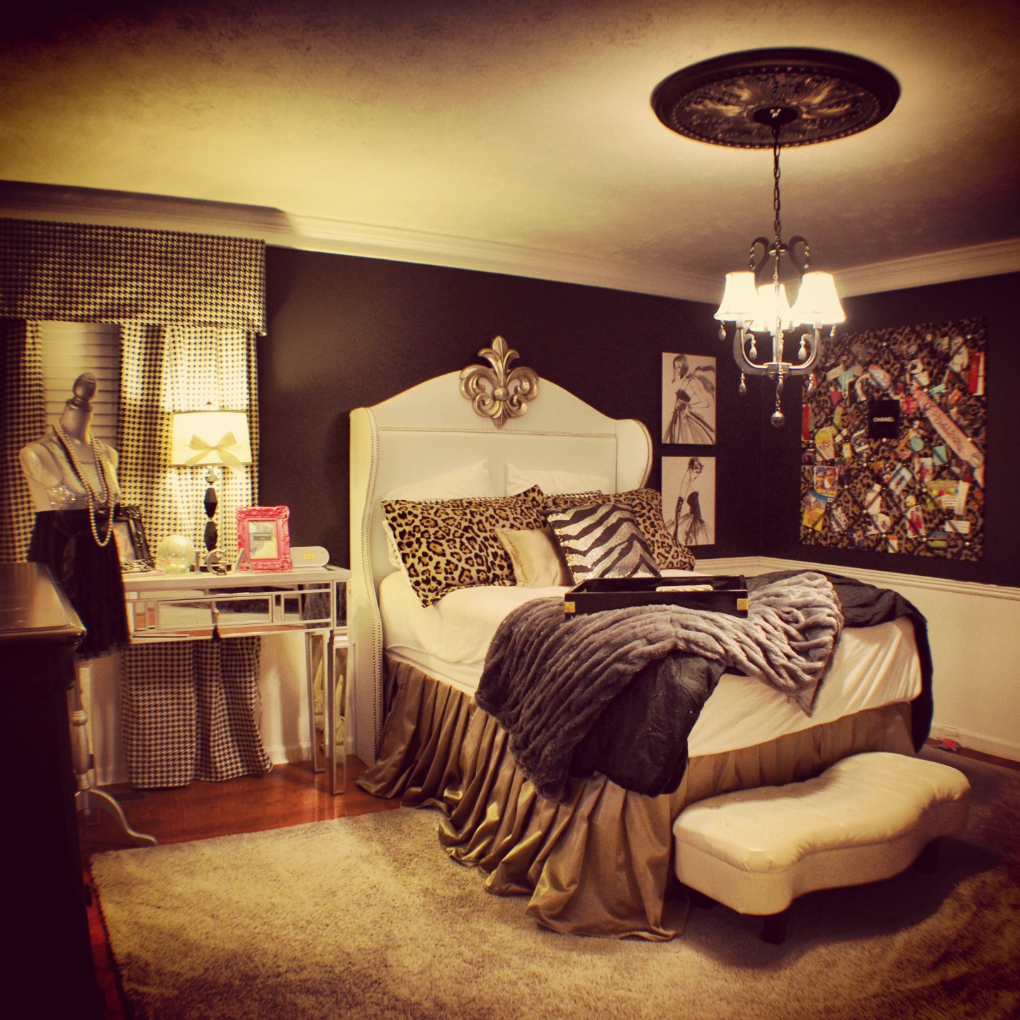 cheetah print bedroom decor photo - 5