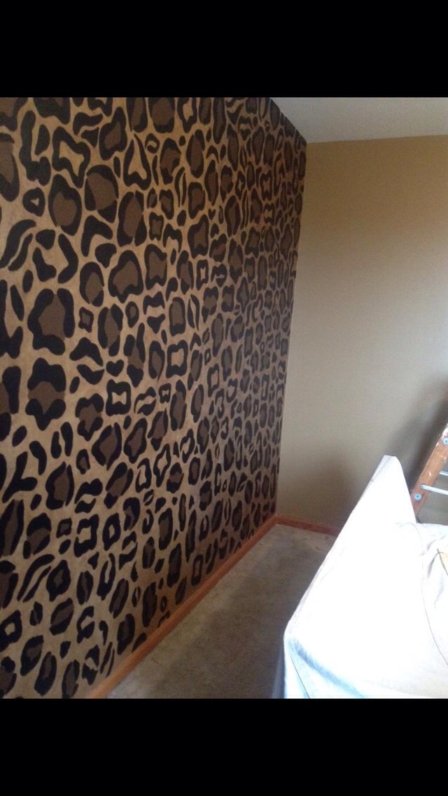cheetah print bedroom walls photo - 3