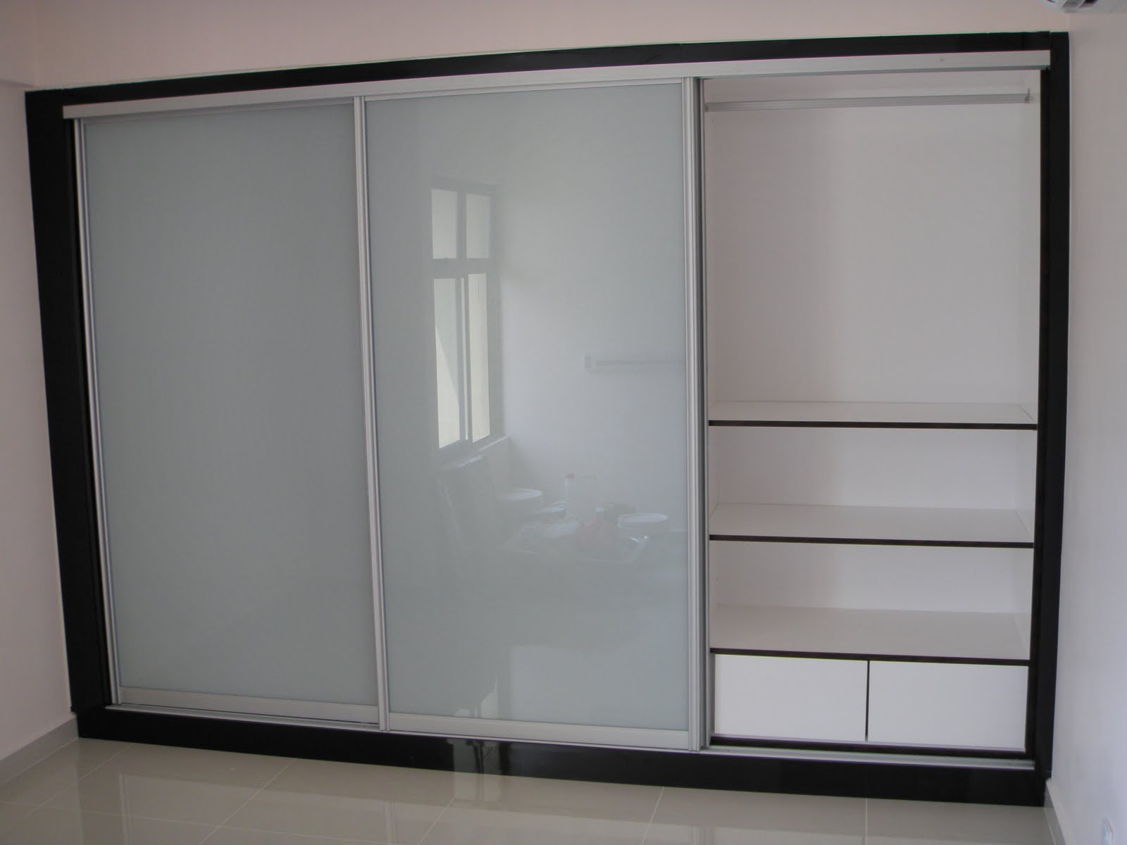 cupboard designs with glass photo - 5