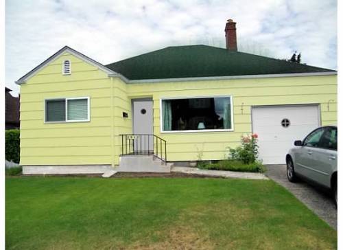 exterior paint colors with green roof photo - 4