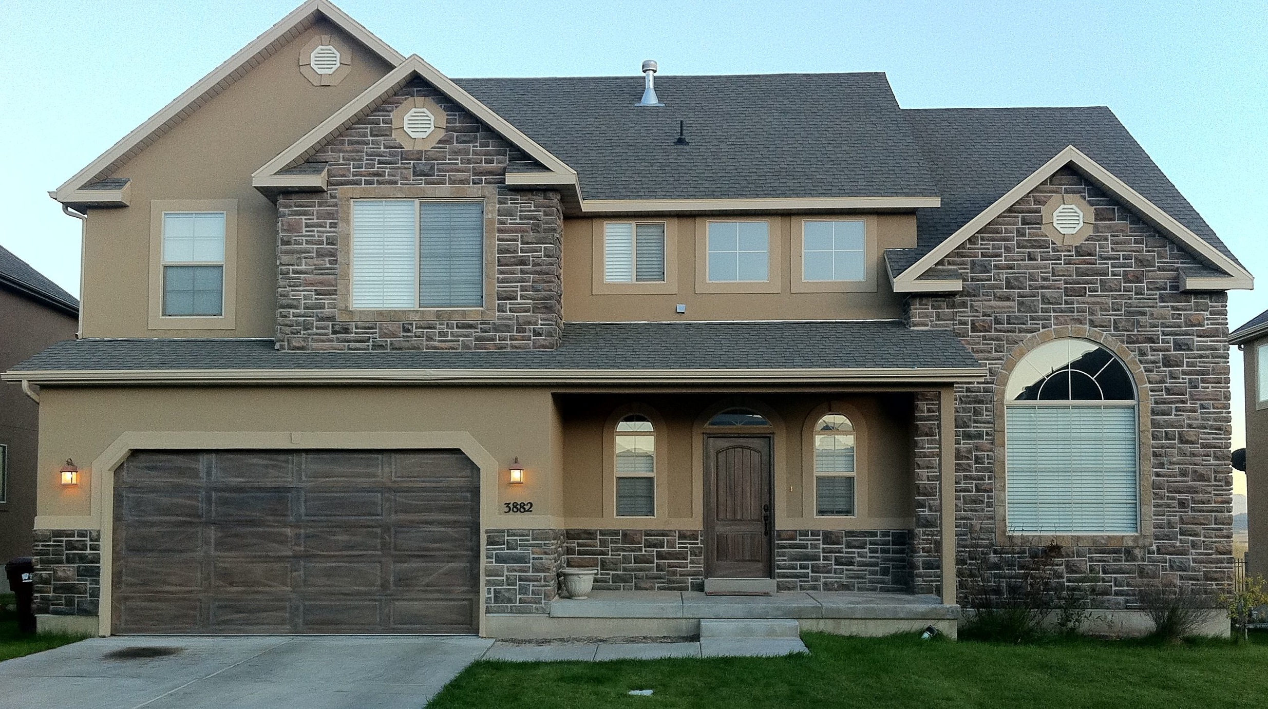 exterior paint colors with stone photo - 2