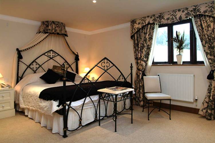 gothic bedroom designs photo - 2