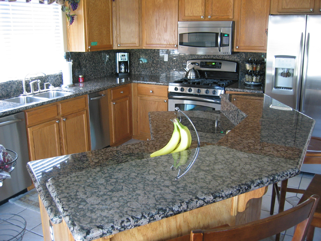 granite kitchen countertops pictures photo - 2