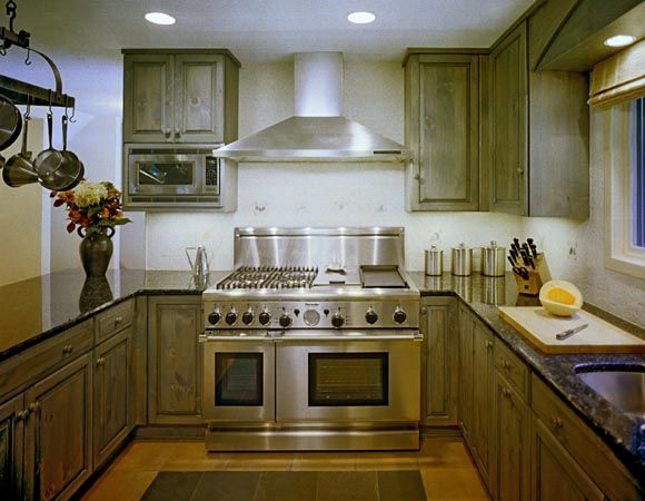 green stained kitchen cabinets photo - 4