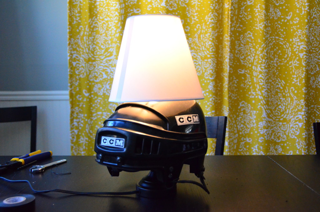 hockey bedroom lamp photo - 8