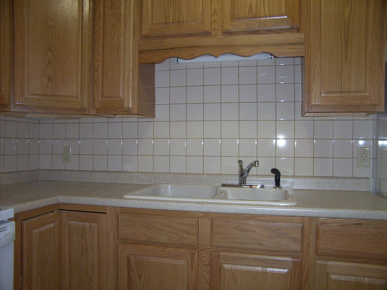 kitchen cabinet tile ideas photo - 10