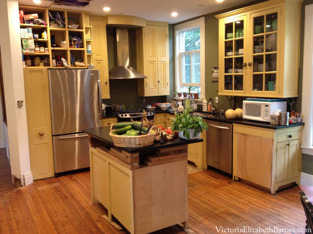 kitchen design ideas for older homes photo - 2
