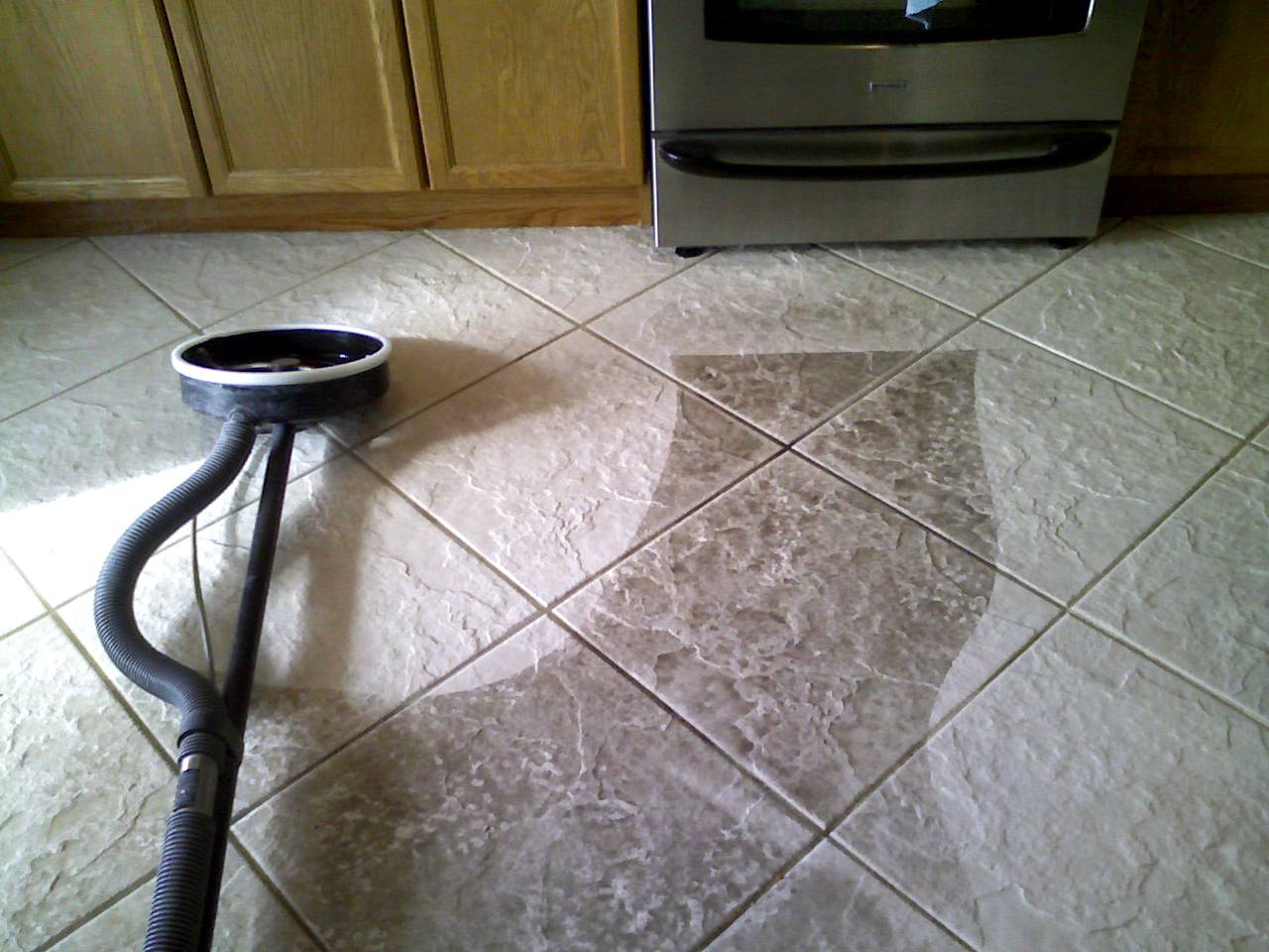 kitchen floor tile and grout cleaner photo - 2