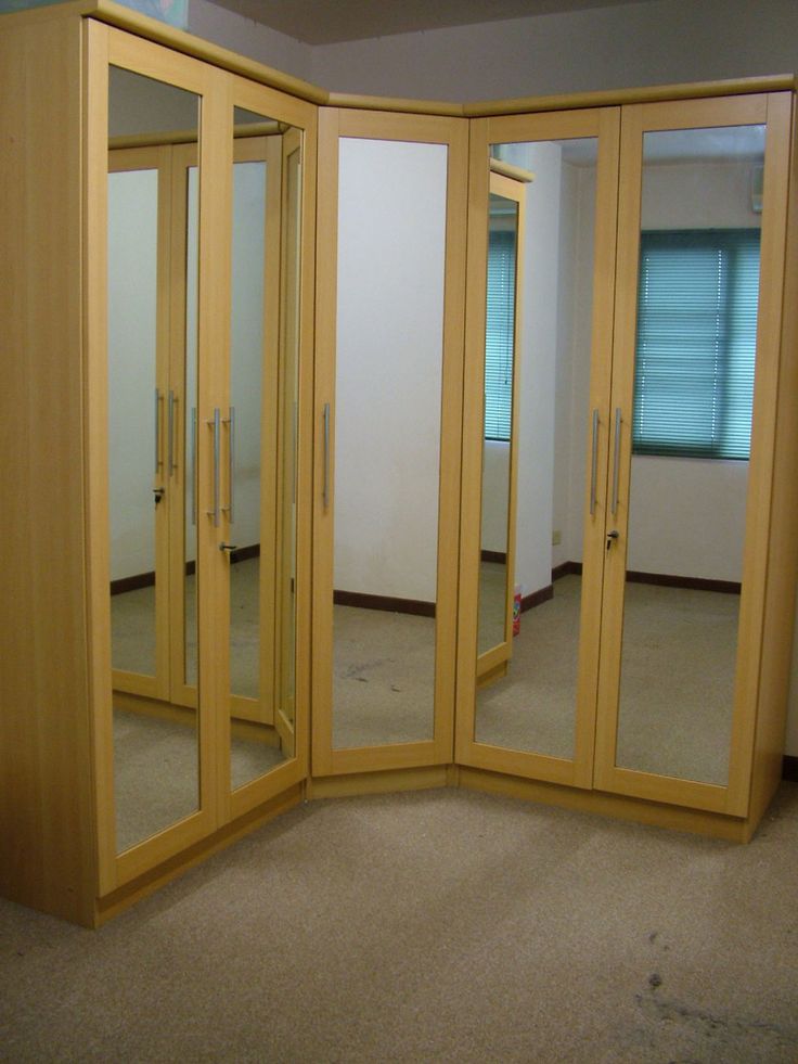 mirrored closet doors modern photo - 6