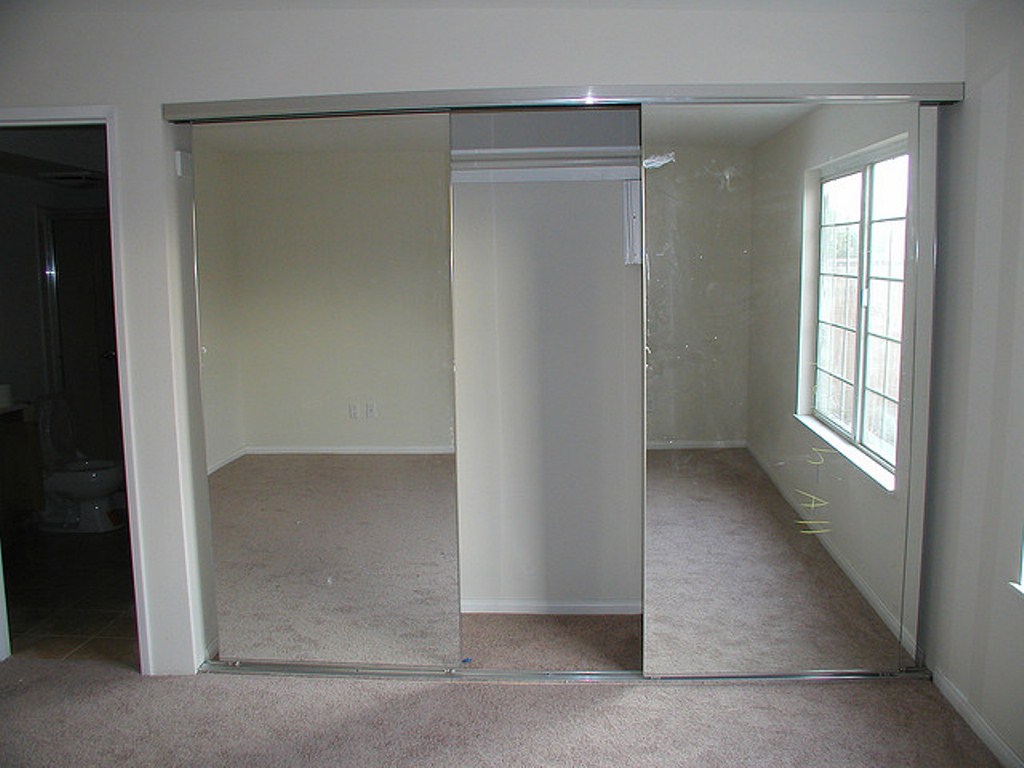 mirrored closet doors sliding photo - 4