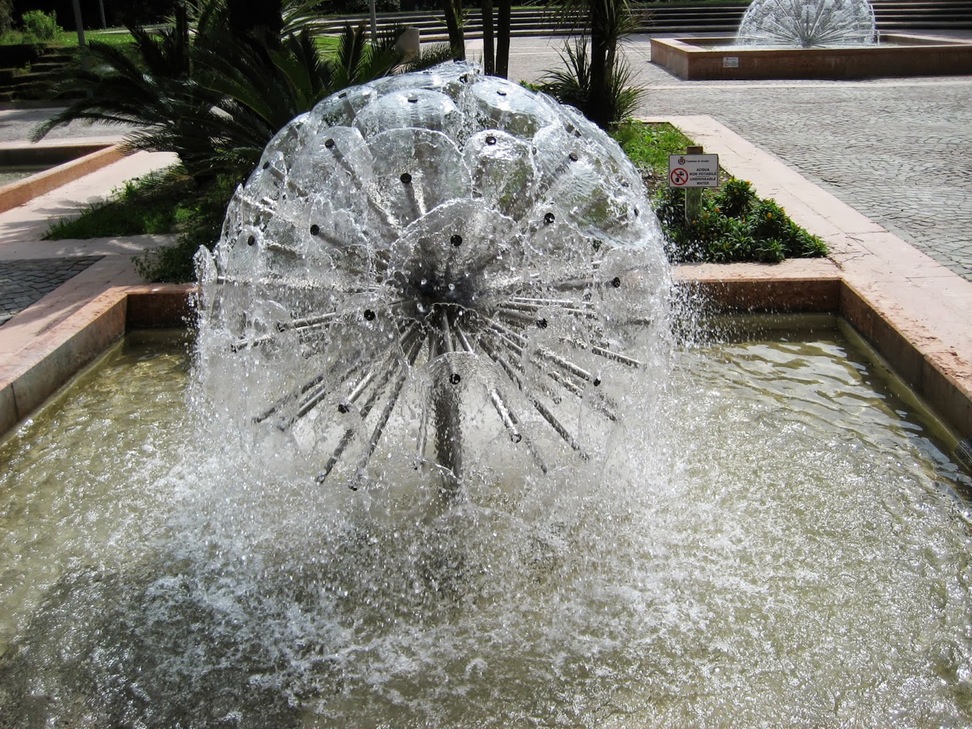 modern water fountain designs photo - 9