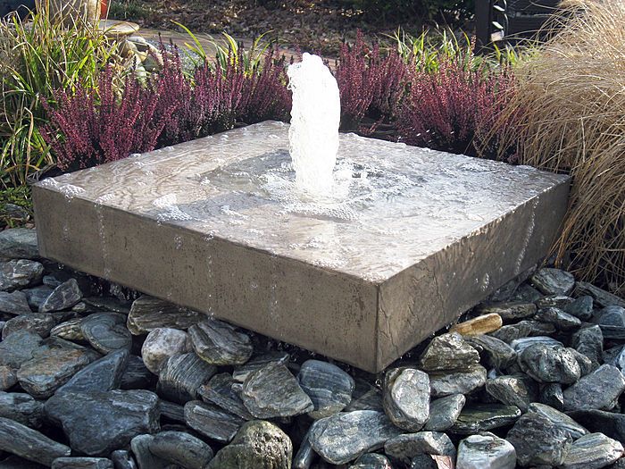 modern water fountains for gardens photo - 5