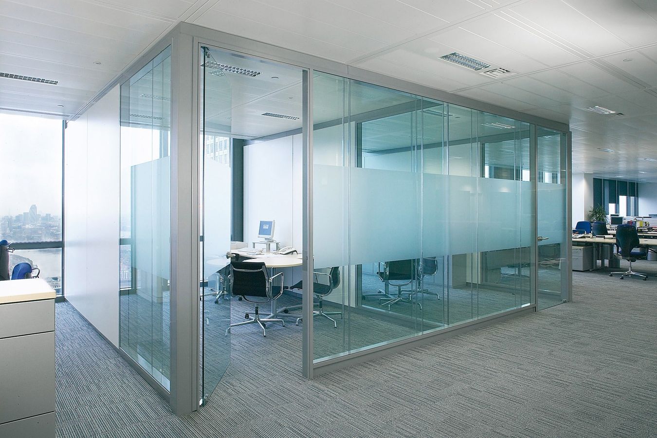 office partition glass walls photo - 6