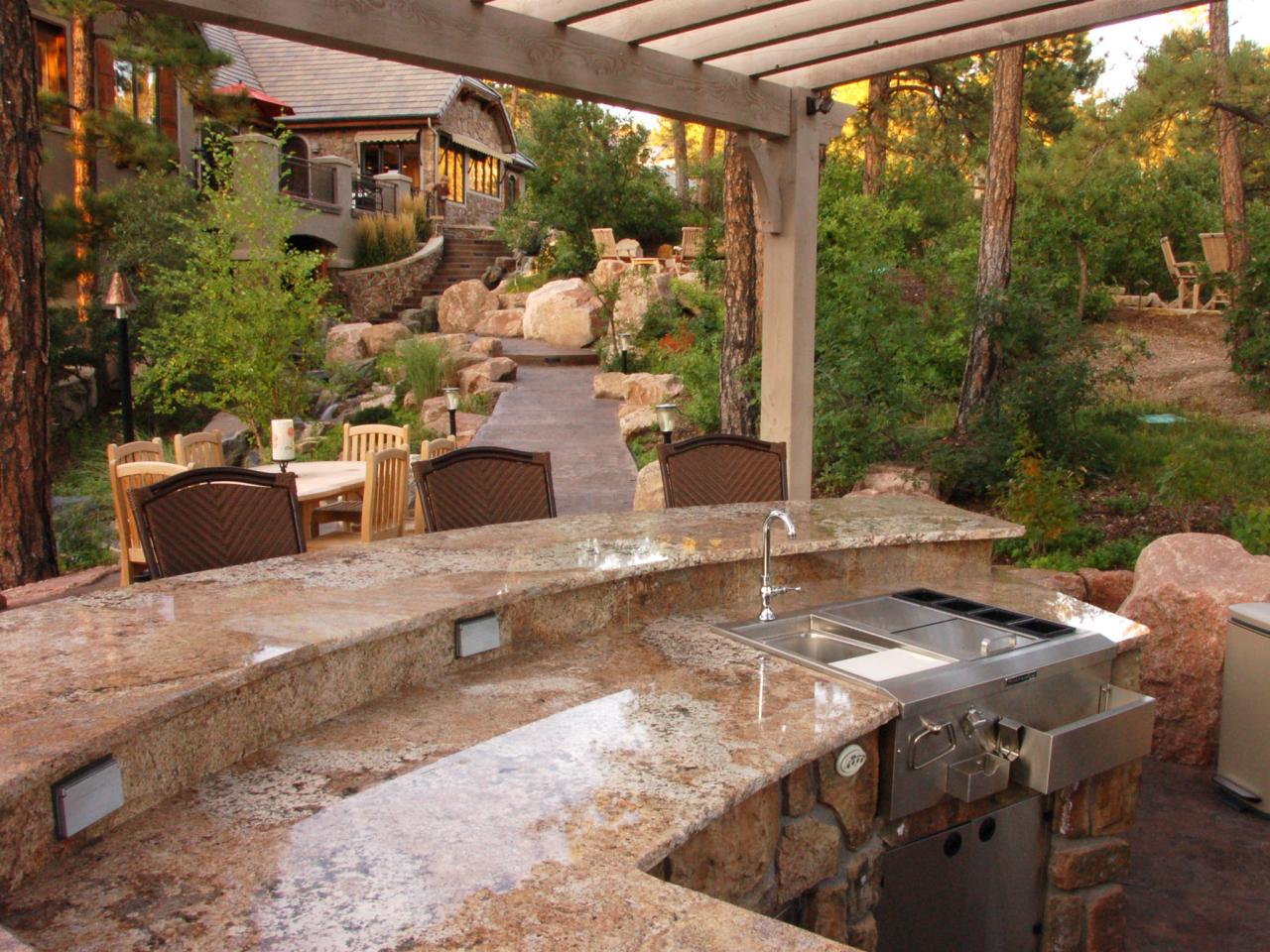 outdoor kitchen and bar photo - 2