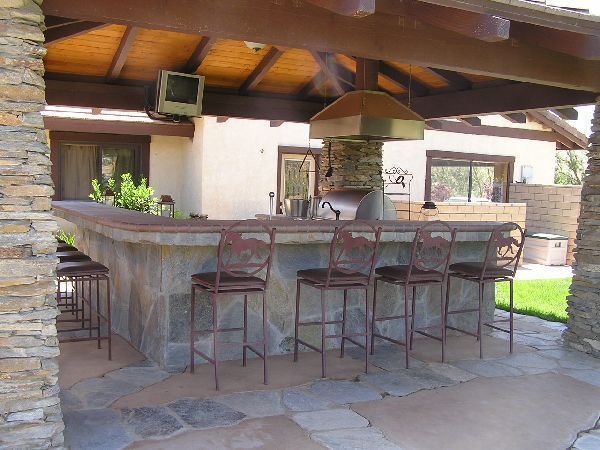 outdoor kitchen and bar photo - 3